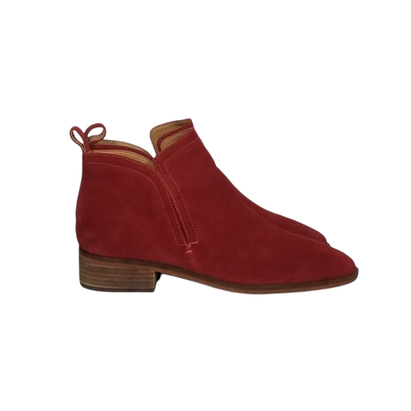 Dolce Vita Tessey Leather Ankle Booties in Red Suede Nubuck Womens